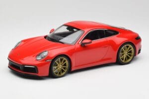 Porsche 911 992 Carrera 4S Guards Rdeča & Zlata Kolesa Minichamps 1:18 153067328 Kovina
