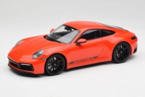 Porsche 911 992 Carrera 4S Lava Oranžen Minichamps 1:18 155067327 Kovina