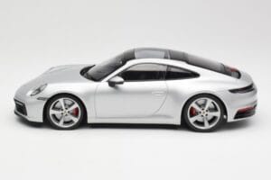 Porsche 911 992 Carrera 4S Srebrn Minichamps 1:18 155067322 Kovina – slika 3 od 6