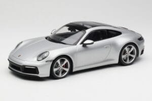 Porsche 911 992 Carrera 4S Srebrn Minichamps 1:18 155067322 Kovina