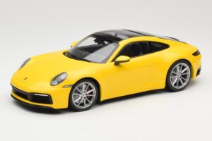 Porsche 911 992 Carrera 4S Rumen Minichamps 1:18 155067320 Kovina