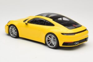 Porsche 911 992 Carrera 4S Rumen Minichamps 1:18 155067320 Kovina – slika 5 od 6