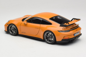 Porsche 911 992 GT3 Bahama Yellow Norev 1:18 187387 Kovina – slika 7 od 8