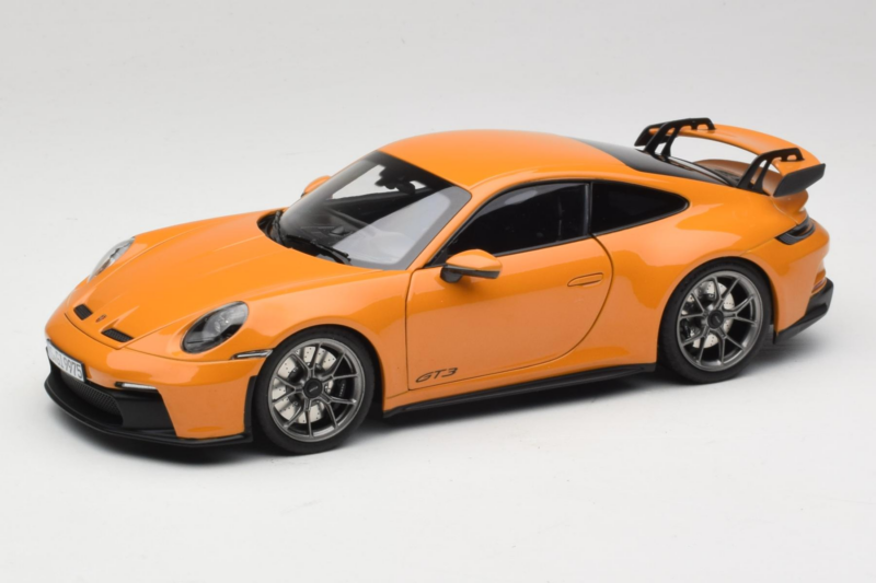 Porsche 911 992 GT3 Bahama Yellow Norev 1:18 187387 Kovina
