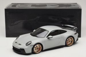 Porsche 911 992 GT3 Chalk Zlata Platišča Minichamps 1:18 117069001 Kovina – slika 6 od 6