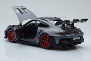Porsche 911 992 GT3 RS Arctic Siv Pyro Rdeč Norev 1:18 187350 Kovina – slika 5 od 8