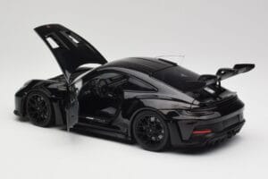 Porsche 911 992 GT3 RS Črn & Črna Platišča Concept Minichamps 1:18 911992003 Kovina – slika 5 od 8
