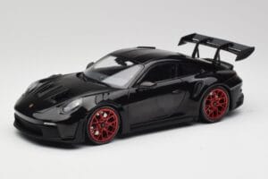Porsche 911 992 GT3 RS Črna & Rdeča Kolesa & Črn Dekor Minichamps 1:18 153062240 Kovina