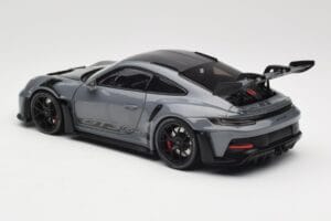Porsche 911 992 GT3 RS Crayon Weissach Package & Black Wheels Minichamps 1:18 110062024 Kovina – slika 7 od 8