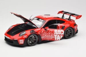 Porsche 911 992 GT3 RS Getspeed Race Taxi Guards Red Minichamps 1:18 110062040 Kovina – slika 2 od 8