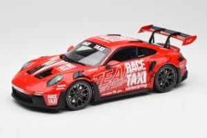 Porsche 911 992 GT3 RS Getspeed Race Taxi Guards Red Minichamps 1:18 110062040 Kovina