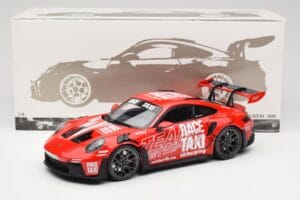 Porsche 911 992 GT3 RS Getspeed Race Taxi Guards Red Minichamps 1:18 110062040 Kovina – slika 8 od 8