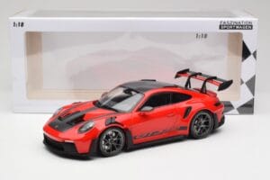 Porsche 911 992 GT3 RS Guards Rdeča & Srebrna Kolesa Weissach Package Minichamps 1:18 153062246 Kovina – slika 6 od 6