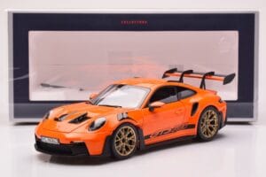 Porsche 911 992 GT3 RS Gulf Oranžen Norev 1:18 187360 Kovina – slika 8 od 8