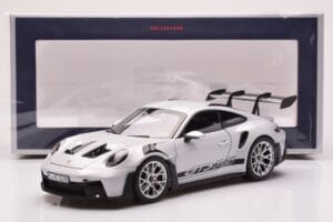 Porsche 911 992 GT3 RS Ice Siv Norev 1:18 187359 Kovina – slika 8 od 8