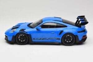 Porsche 911 992 GT3 RS Shark Modra & Črna Kolesa Minichamps 1:18 153062233 Kovina – slika 3 od 6