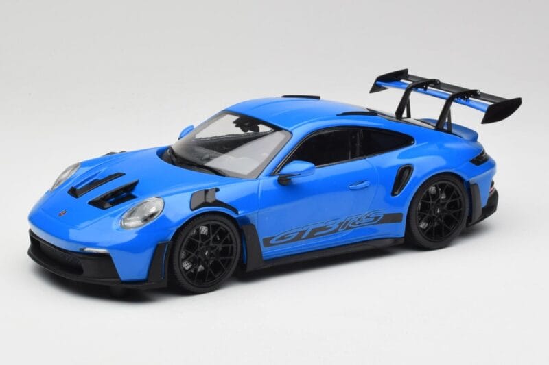 Porsche 911 992 GT3 RS Shark Modra & Črna Kolesa Minichamps 1:18 153062233 Kovina