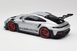 Porsche 911 992 GT3 RS Srebrna & Rdeča Kolesa Minichamps 1:18 153062241 Kovina – slika 5 od 6