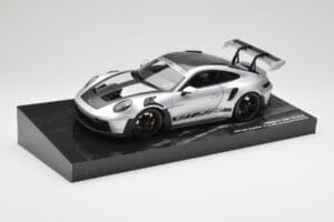 Porsche 911 992 GT3 RS Srebrna Weissach Package Minichamps 1:18 110062020 Kovina – slika 2 od 8
