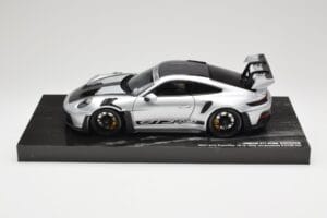 Porsche 911 992 GT3 RS Srebrna Weissach Package Minichamps 1:18 110062020 Kovina