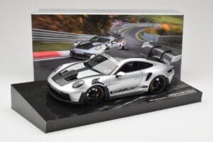 Porsche 911 992 GT3 RS Srebrna Weissach Package Minichamps 1:18 110062020 Kovina – slika 8 od 8