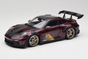 Porsche 911 992 GT3 RS Ultraviolet & Srebrna Kolesa Minichamps 1:18 110062029 Kovina