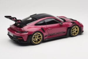 Porsche 911 992 GT3 RS Weissach Package Ruby Star Norev 1:18 187370 Kovina – slika 3 od 8