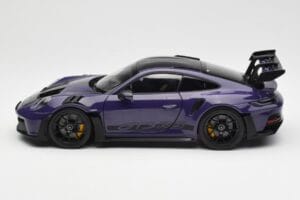 Porsche 911 992 GT3 RS Weissach Package Ultraviolet Norev 1:18 187368 Kovina – slika 4 od 8