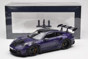 Porsche 911 992 GT3 RS Weissach Package Ultraviolet Norev 1:18 187368 Kovina – slika 8 od 8