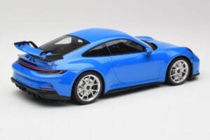Porsche 911 992 GT3 Shark Modra & Srebrna Kolesa Minichamps 1:18 143069015 Smola – slika 2 od 6