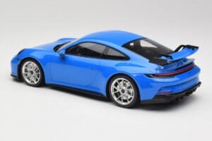 Porsche 911 992 GT3 Shark Modra & Srebrna Kolesa Minichamps 1:18 143069015 Smola – slika 5 od 6