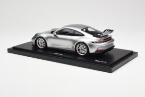Porsche 911 992 GT3 Srebrna Minichamps 1:18 WAP0211510M004 Smola – slika 5 od 7