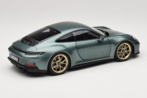 Porsche 911 992 GT3 Touring Package Malachite Green Metallic Norev 1:18 187382 Kovina – slika 3 od 8