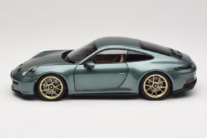 Porsche 911 992 GT3 Touring Package Malachite Green Metallic Norev 1:18 187382 Kovina – slika 4 od 8