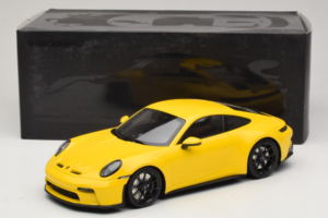 Porsche 911 992 GT3 Touring Rumena Črna Platišča Minichamps 1:18 117069021 Kovina – slika 6 od 6