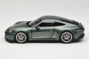 Porsche 911 992 S/T Malachite Green Metallic Norev 1:18 187472 Kovina – slika 5 od 8