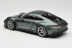 Porsche 911 992 S/T Malachite Green Metallic Norev 1:18 187472 Kovina – slika 7 od 8
