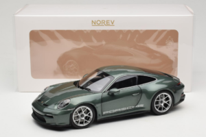 Porsche 911 992 S/T Malachite Green Metallic Norev 1:18 187472 Kovina – slika 8 od 8