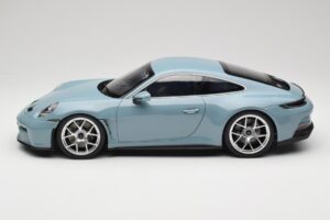 Porsche 911 992 S/T Meisenblau Norev 1:12 127550 Kovina – slika 3 od 6
