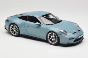 Porsche 911 992 S/T Meissen Blue Norev 1:18 187470 Kovina – slika 6 od 8