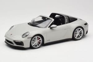 Porsche 911 992 Targa 4 GTS Siv Minichamps 1:18 155061064 Kovina