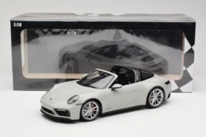 Porsche 911 992 Targa 4 GTS Siv Minichamps 1:18 155061064 Kovina – slika 6 od 6