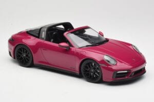 Porsche 911 992 Targa 4 GTS Rubystar Minichamps 1:18 155061066 Kovina – slika 4 od 6