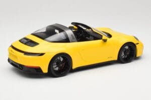 Porsche 911 992 Targa 4 GTS Rumen Minichamps 1:18 153061064 Kovina – slika 2 od 6
