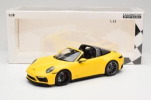Porsche 911 992 Targa 4 GTS Rumen Minichamps 1:18 153061064 Kovina – slika 6 od 6