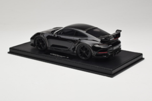 Porsche 911 992 TechArt GTstreet R Črn Z Črnimi Kolesi TechArt 1:18 REMC012 Smola – slika 5 od 6