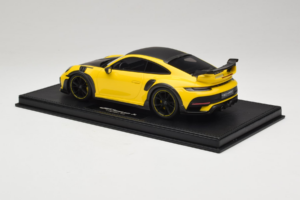 Porsche 911 992 TechArt GTstreet R Rumen Z Črnimi Kolesi TechArt 1:18 REMC011 Smola – slika 5 od 6