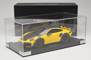 Porsche 911 992 TechArt GTstreet R Rumen Z Črnimi Kolesi TechArt 1:18 REMC011 Smola – slika 6 od 6