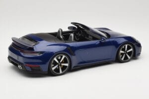 Porsche 911 992 Turbo S Kabriolet Blue Metallic Minichamps 1:18 155069081 Kovina – slika 2 od 6