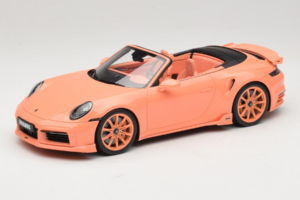 Porsche 911 992 Turbo S Cabriolet Brabus 900 Peetch GT Spirit 1:18 GT564 Smola